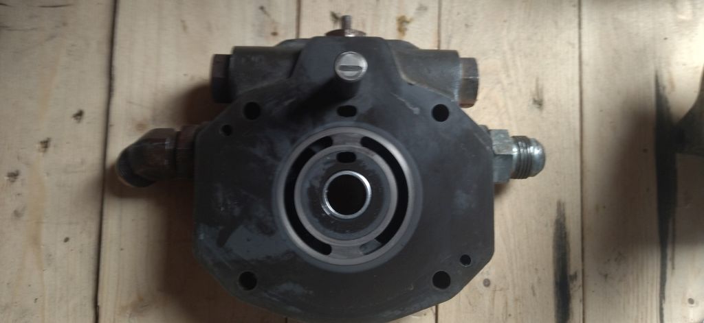 Valve Pump 2.jpg