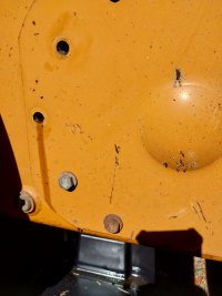Right side chain case not overfilled.jpg